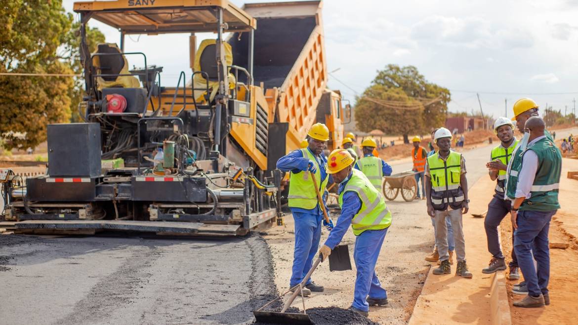 AS OBRAS DA ESTRADA  DE MARRERE SEGUEM A TODO VAPOR